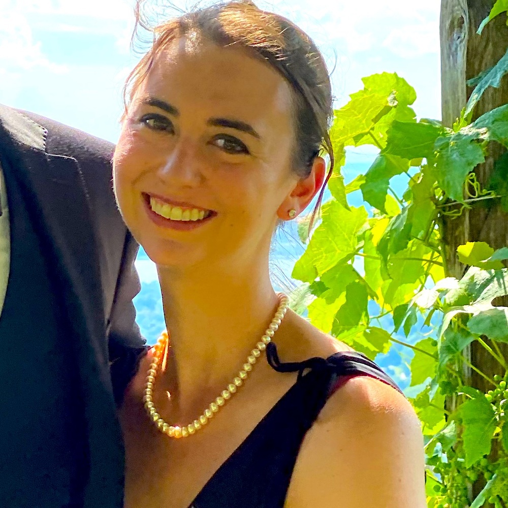 Meet your Posher, Laura